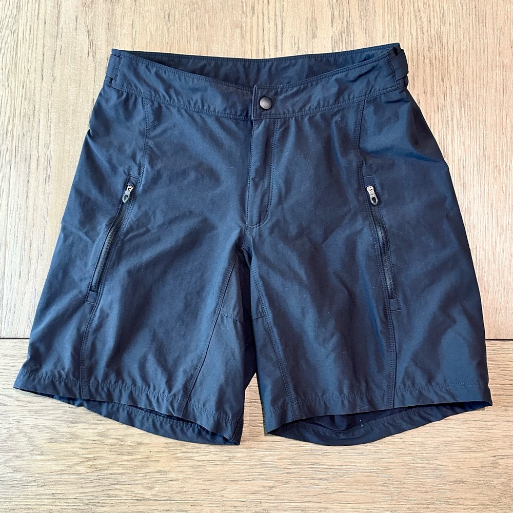 Eastern Mountain Sports Black Athletic Shorts Women's Size Small